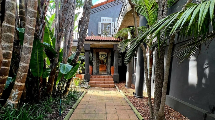 5 Bedroom Property for Sale in Linkside Western Cape